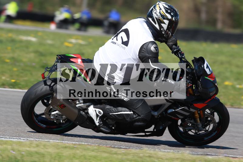 /Archiv-2022/08 17.04.2022 Speer Racing ADR/Instruktorengruppe/backside